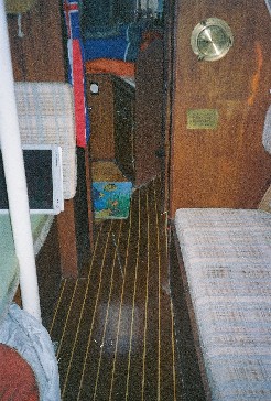 Petur's Main cabin forward