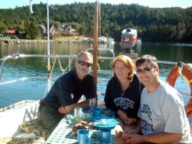 Skipper with guests.JPG